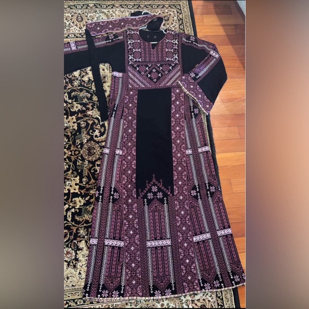 Computer Thoub Block And Purple Color - image 1